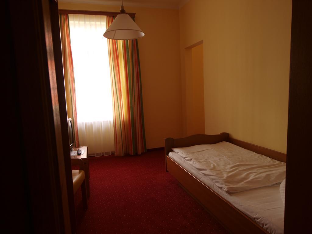 Hotel Drei Hasen Мариацелль Экстерьер фото